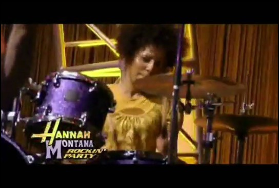 bscap0154 - Hannah Montana Bigger Than Us Music Video