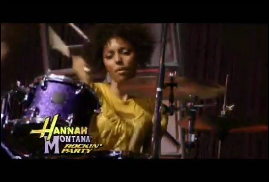 bscap0155 - Hannah Montana Bigger Than Us Music Video