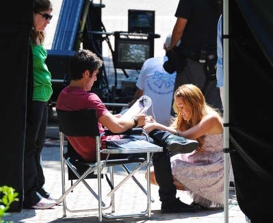 normal_004 - So Undercover - 11 08 - On the Set at the Ucla Campus in Los Angeles