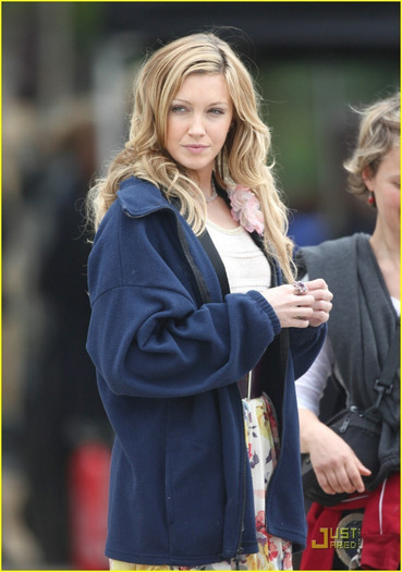 Katie Cassidy (77)