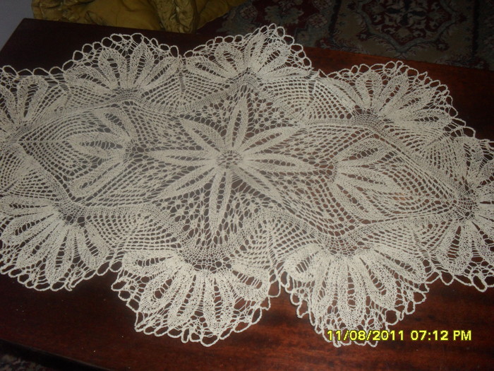SAM_3085 - Mama si toate creatiile ei de mileuri artizanale