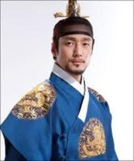 Mama, ea este DongYi.