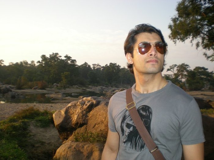 216061_10150275594107942_589357941_9484725_1356276_n - sharad malhotra