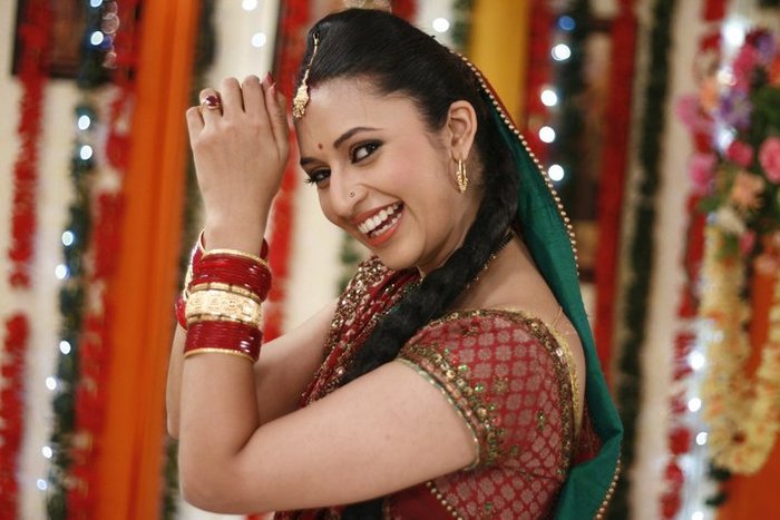 59337_156189301065210_127052540645553_504418_2068930_n - Divyanka Tripathi