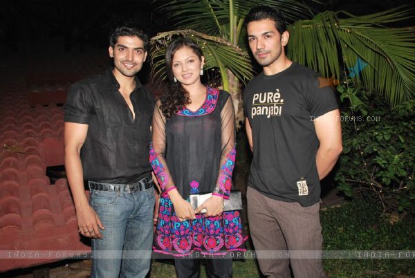 86734-quotgeetquot-and-quotodhniquot-star-one-serials-screening-at-kin - Gurmeet Choudhary