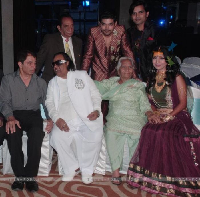 122447-celebs-at-gurmeet-debina-choudhry-reception-party - Gurmeet Choudhary