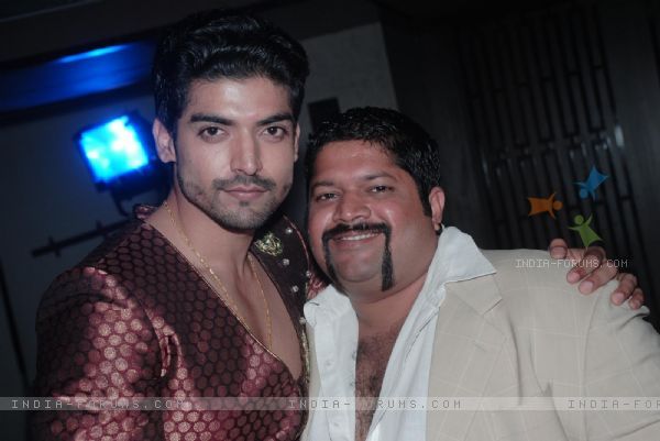 122450-celebs-at-gurmeet-debina-choudhry-reception-party - Gurmeet Choudhary