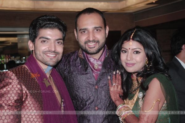 122454-celebs-at-gurmeet-debina-choudhry-reception-party - Gurmeet Choudhary