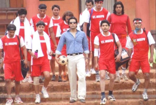 148683-gurmeet-choudhary-in-cycle-kick