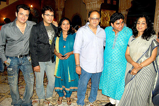 300609021354_14 - Sapna Babul Ka Bidaai-Culoarea fericirii