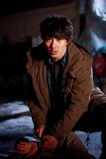 2011020901000525800038332