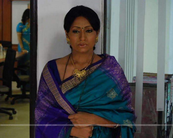 37589-ambika-looking-tensed; Ambeeka Rajvansh
