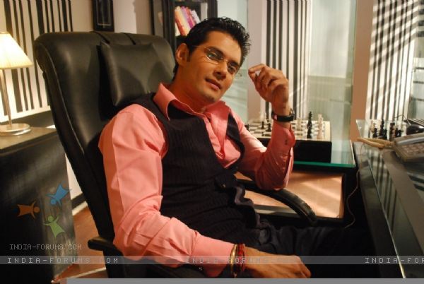 40348-dhananjay-singhania-as-a-lawyer; This avocate is very very bad!
