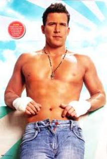 images (64) - Jorge Aravena