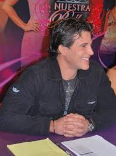 images (95) - Jorge Aravena