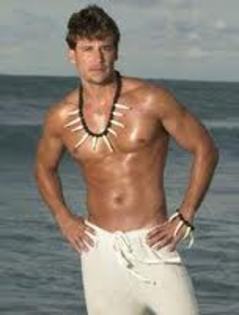 images (82) - Jorge Aravena