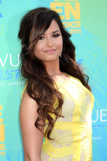 Demi Lovato - DEMI LOVATO LA TEEN CHOICE AWARDS 2011