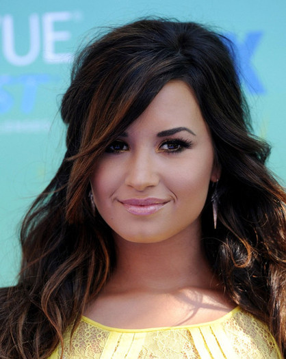 Demi Lovato - DEMI LOVATO LA TEEN CHOICE AWARDS 2011