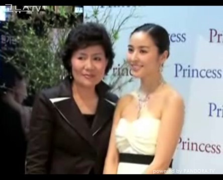 copyof14wy8 - Han Hye Jin - mooolte poze