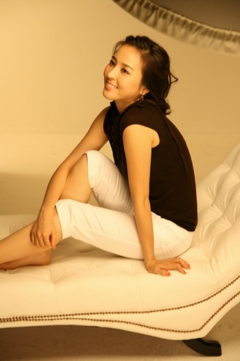 sw12eb7 - Han Hye Jin - mooolte poze