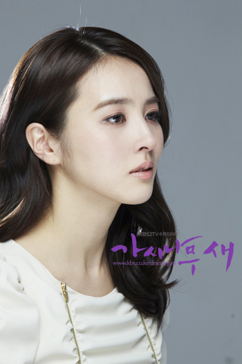 189010015l - Han hye jin - mooolte poze 1