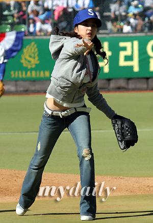 9420051015_20362294 - Han hye jin - mooolte poze 1