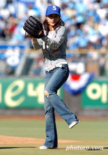 20051015144017009 - Han hye jin - mooolte poze 1