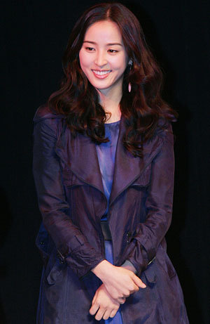 200604011655321110_1 - Han hye jin - mooolte poze 1