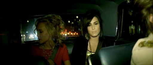 Demi Lovato (29)