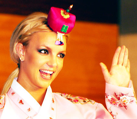 216_34518_DSC_0058 - Britney Spears in hanbok