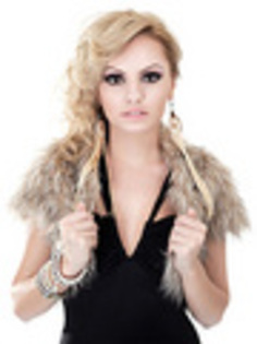 Alexandra-alexandra-stan-24038378-90-120