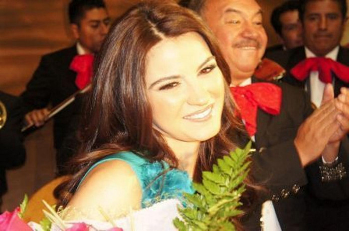 Maite Perroni (5) - x - Maite Perroni