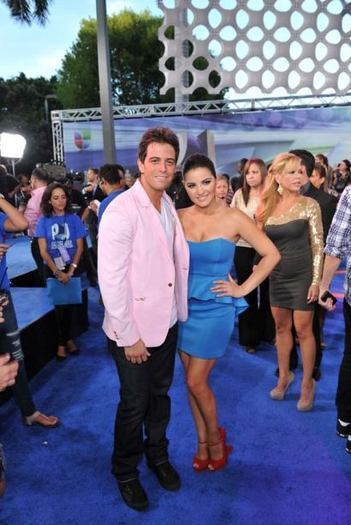 Maite Perroni (63)