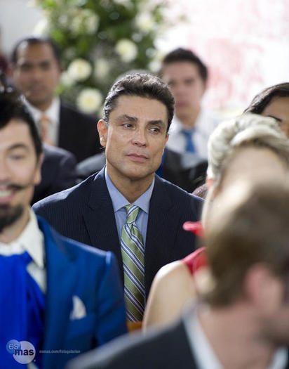 _19-3d012d7a-f096-102e-a8cb-0019b9d5c8df-503x640