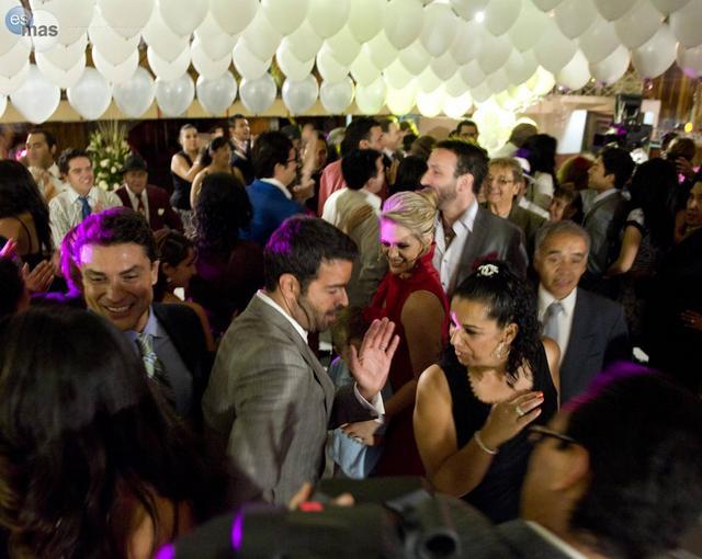 boda-dona-milabros-y-don-napo_39-9f322df4-f097-102e-a8cb-0019b9d5c8df-640x510