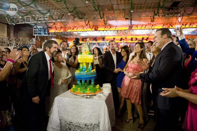 boda-dona-milabros-y-don-napo_40-a19c08b2-f097-102e-a8cb-0019b9d5c8df-640x426