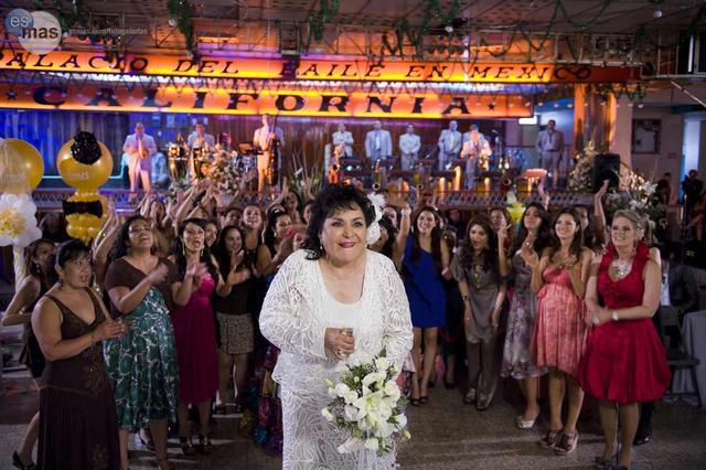 boda-dona-milabros-y-don-napo_41-a3e36534-f097-102e-a8cb-0019b9d5c8df-640x426