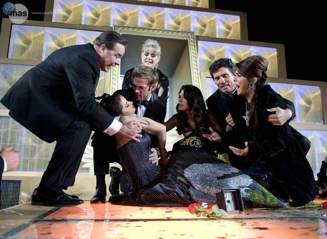 Maria-se-desmaya-en-la-pasarela_20-e08a2f42-ea91-102e-a8cb-0019b9d5c8df-640x468