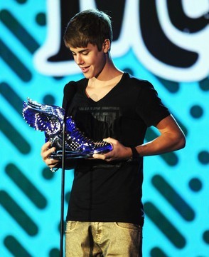  - 2011 SHOW VH1 Do Something Awards August 14th
