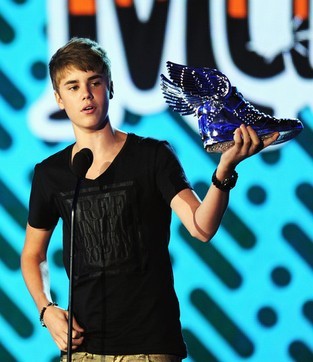  - 2011 SHOW VH1 Do Something Awards August 14th