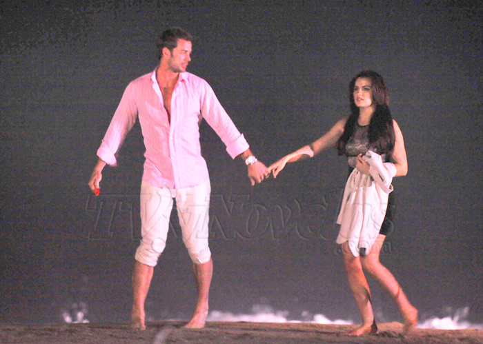 003delamano02b8f21eac5b