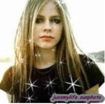 15 - 0 poze Avril Lavigne 0