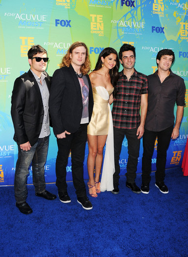 Selena+Gomez+2011+Teen+Choice+Awards+Arrivals+-1_9bqsXwlfl
