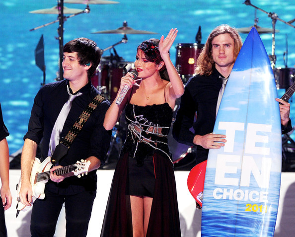 Selena+Gomez+2011+Teen+Choice+Awards+Show+bXH_kkNNq5nl - Selena Gomez