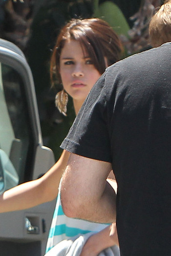 Selena Gomez Justin Bieber Selena Gomez LA 1dnB4_WYgpQl - Selena Gomez