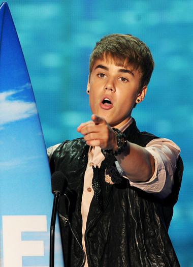 Justin+Bieber+2011+Teen+Choice+Awards+Show+EY2WLuQjoeil