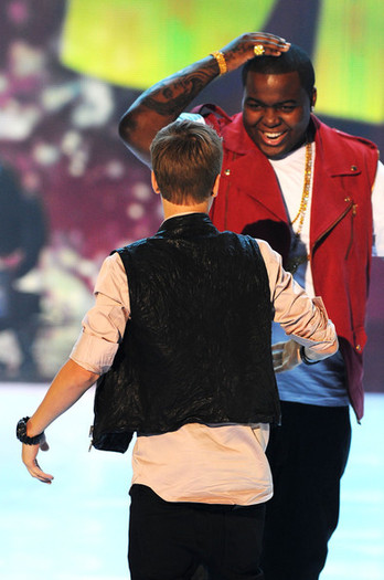 Justin+Bieber+2011+Teen+Choice+Awards+Show+UAYUG5rYxMOl - Justin Bieber
