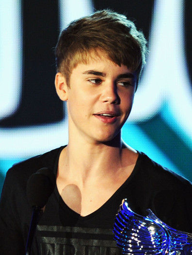 Justin+Bieber+2011+VH1+Something+Awards+Show+VHS1JEoPcZ-l