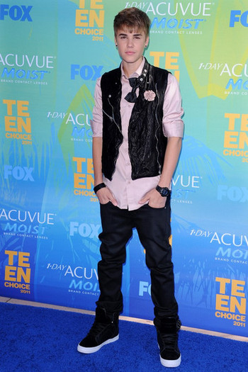 Justin+Bieber+Teen+Choice+Awards+2011+XughV8pRk_dl - Justin Bieber