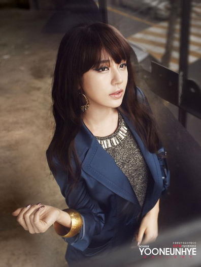 South Korean female artist Yoon Eun-Hye (98)
